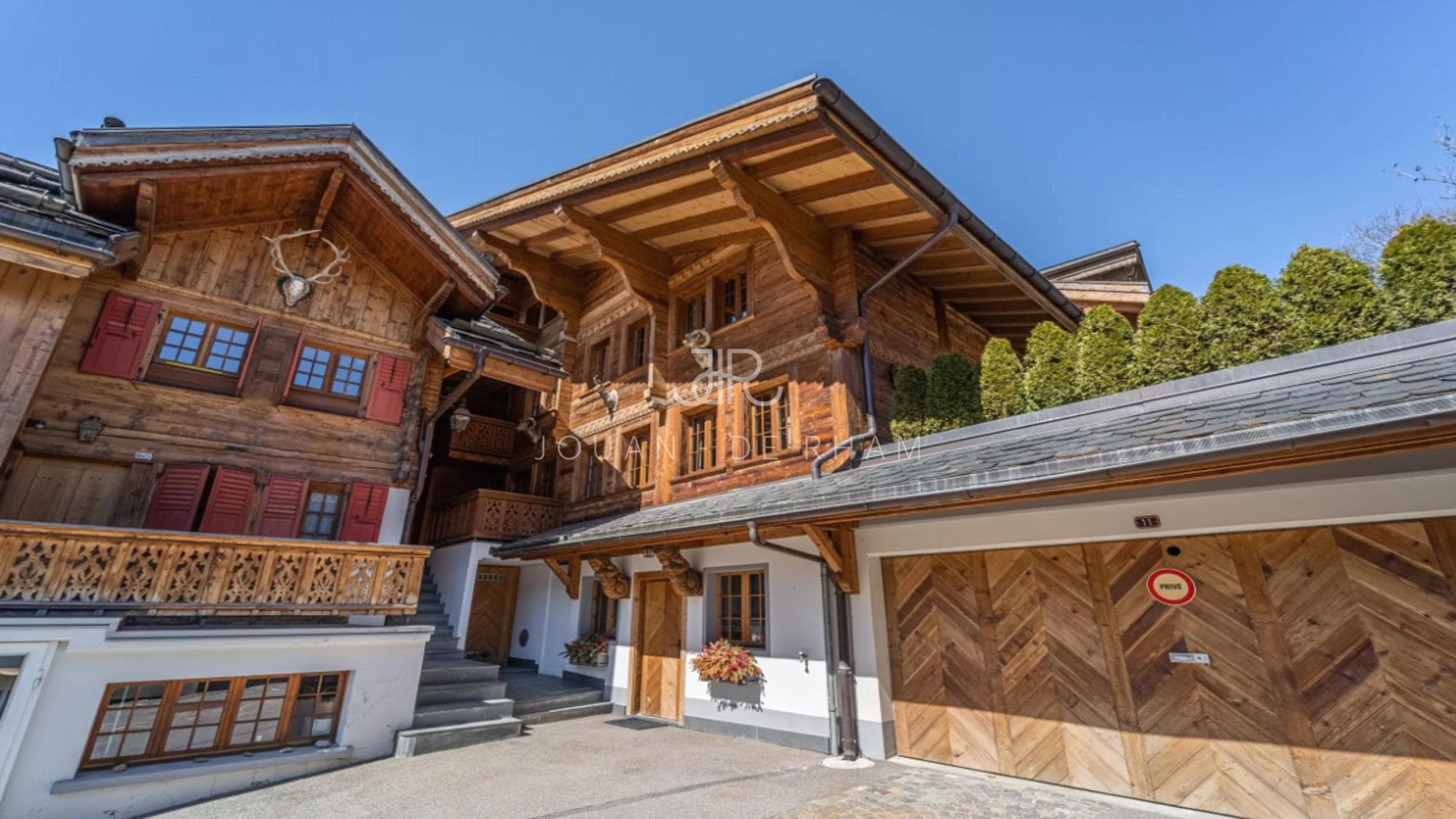 Chalet historique au coeur du village