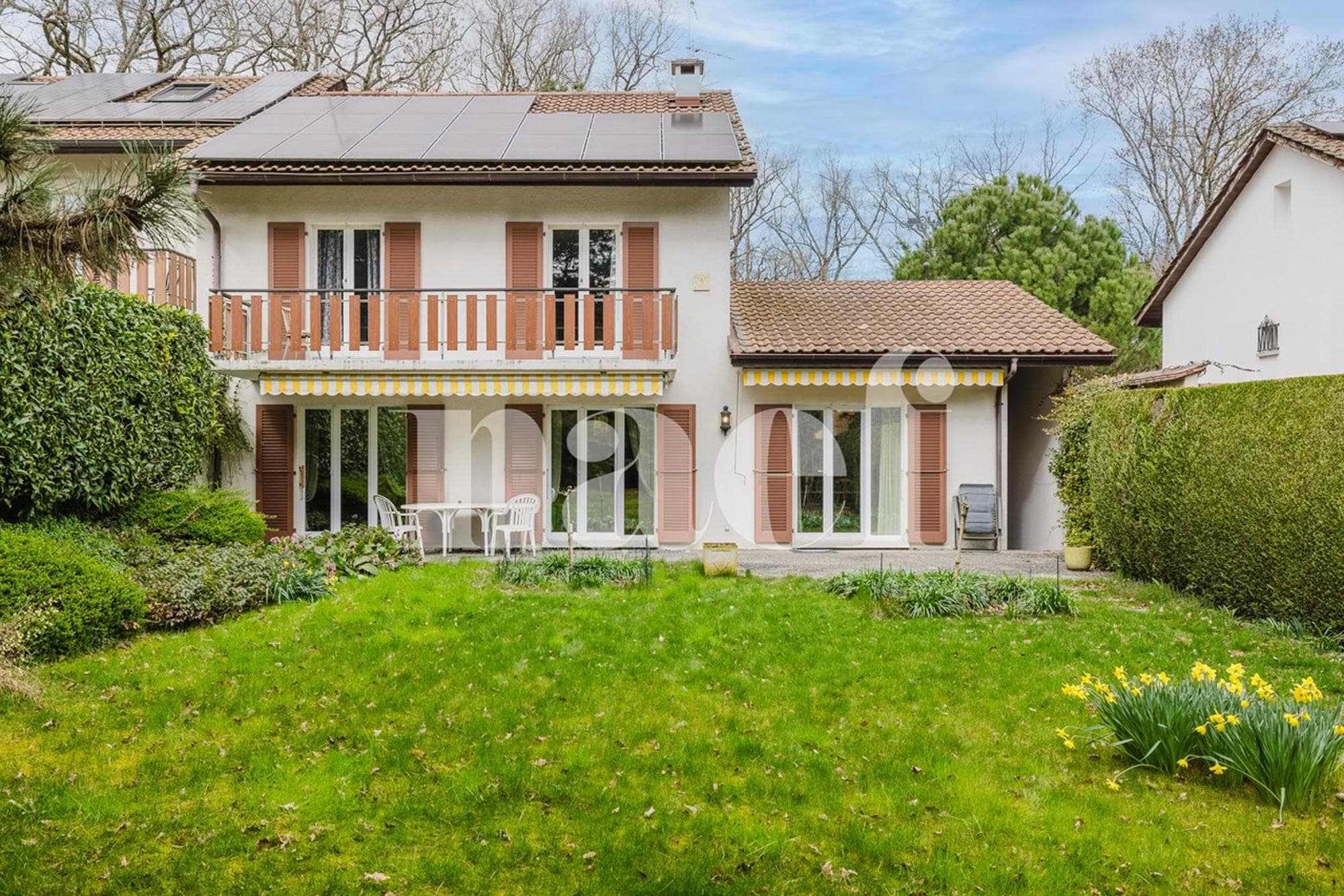 En exclusivité ? Villa familiale avec jardin privatif à Pregny-Chambésy
