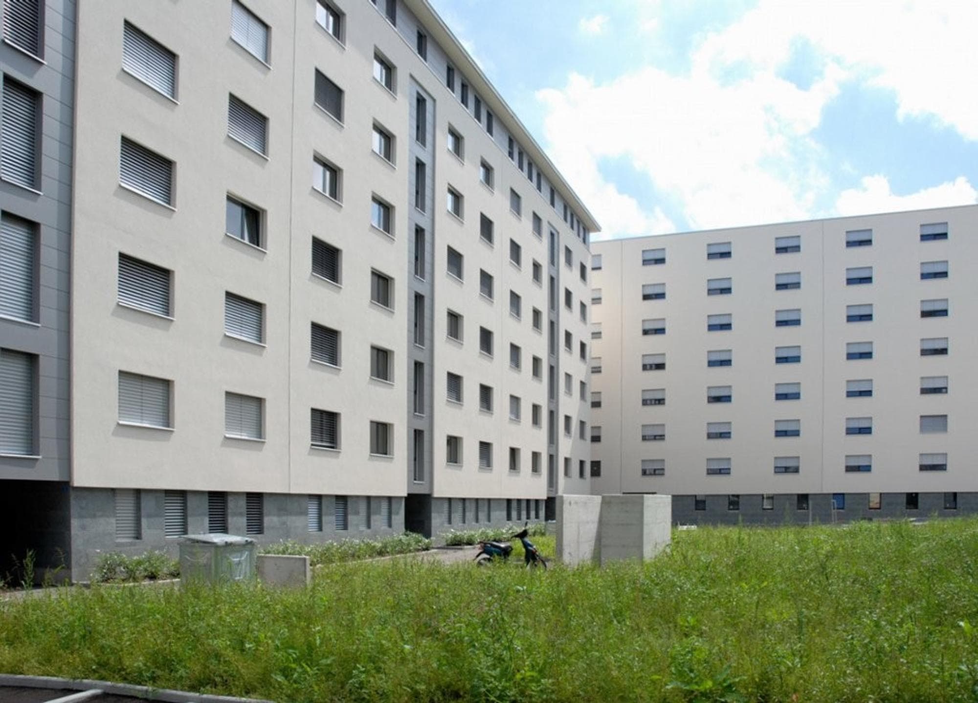 APPARTEMENT DE 3.5 PIECES IDEALEMENT SITUE