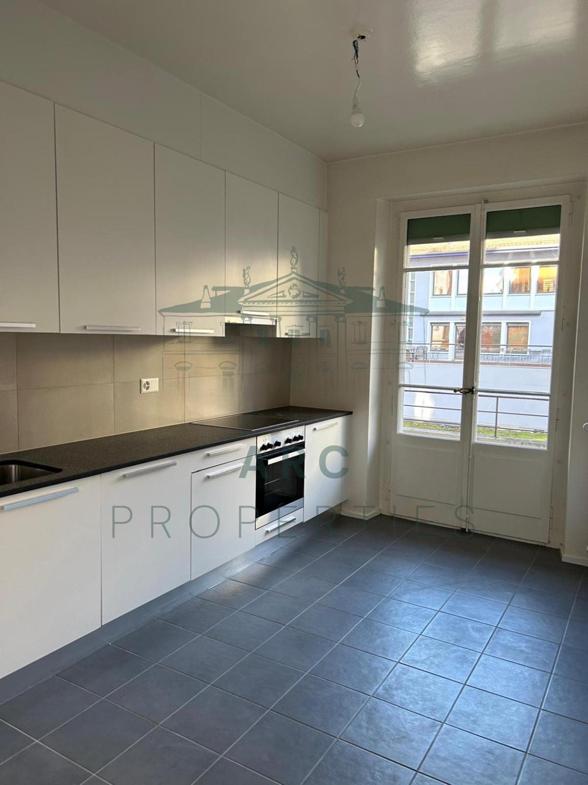 GENÈVE - SUBLIME APPARTEMENT AVEC BALCON