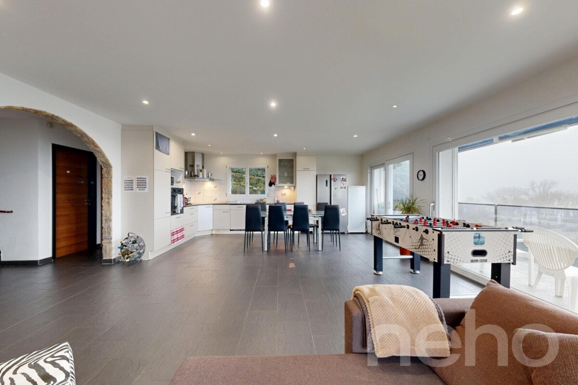 Cette magnifique maison avec vue sur le lac!