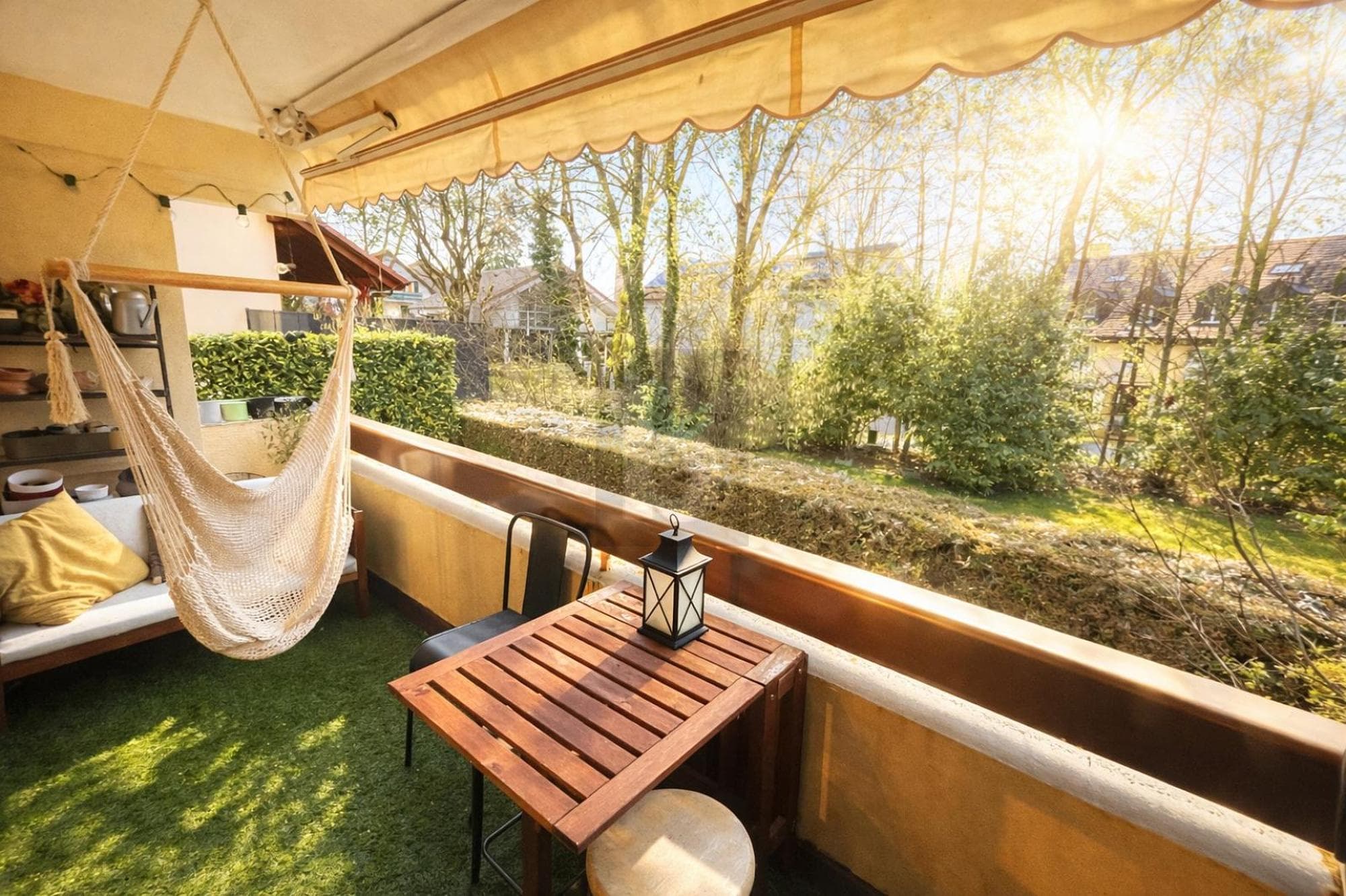 LUMINEUX SPACIEUX AVEC GRAND BALCON