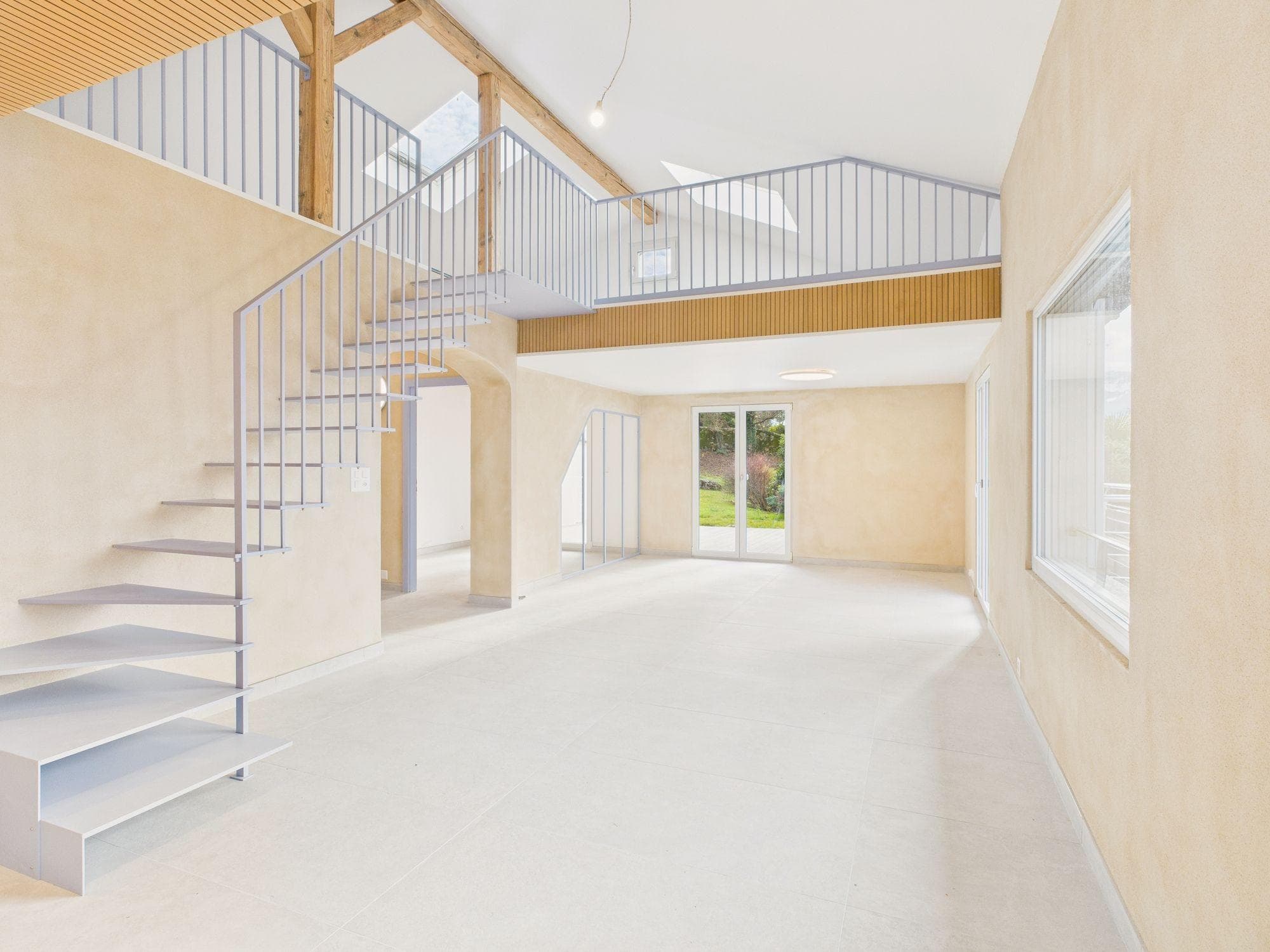 Superbe maison mitoyenne avec studio indépendant et vue exceptionnelle sur le lac à Villeneuve