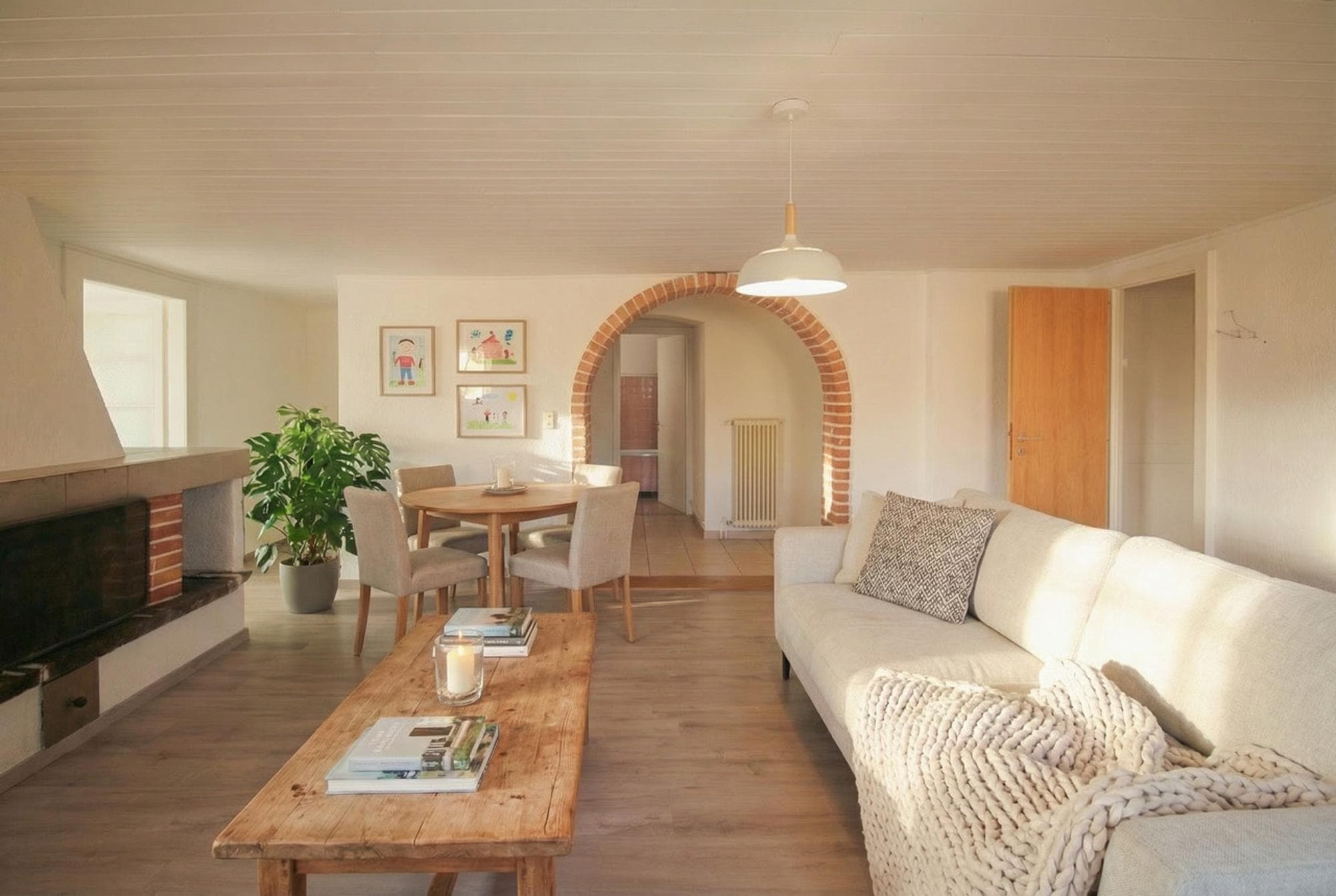 Appartement de 5 pièces avec jardin en commun Garage en sus