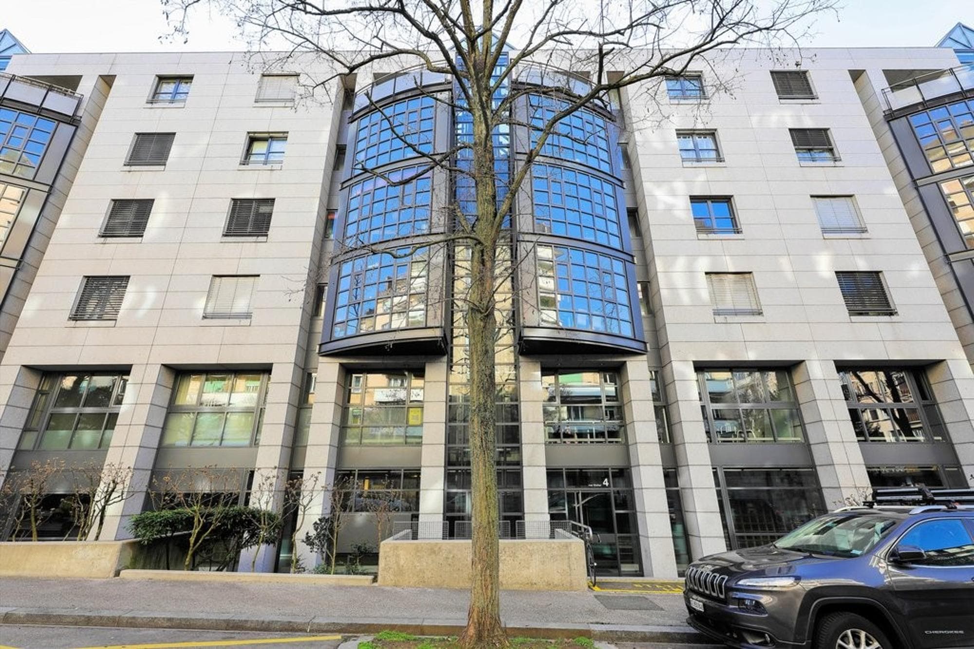 Beau logement situé dans le quartier des Eaux-Vives