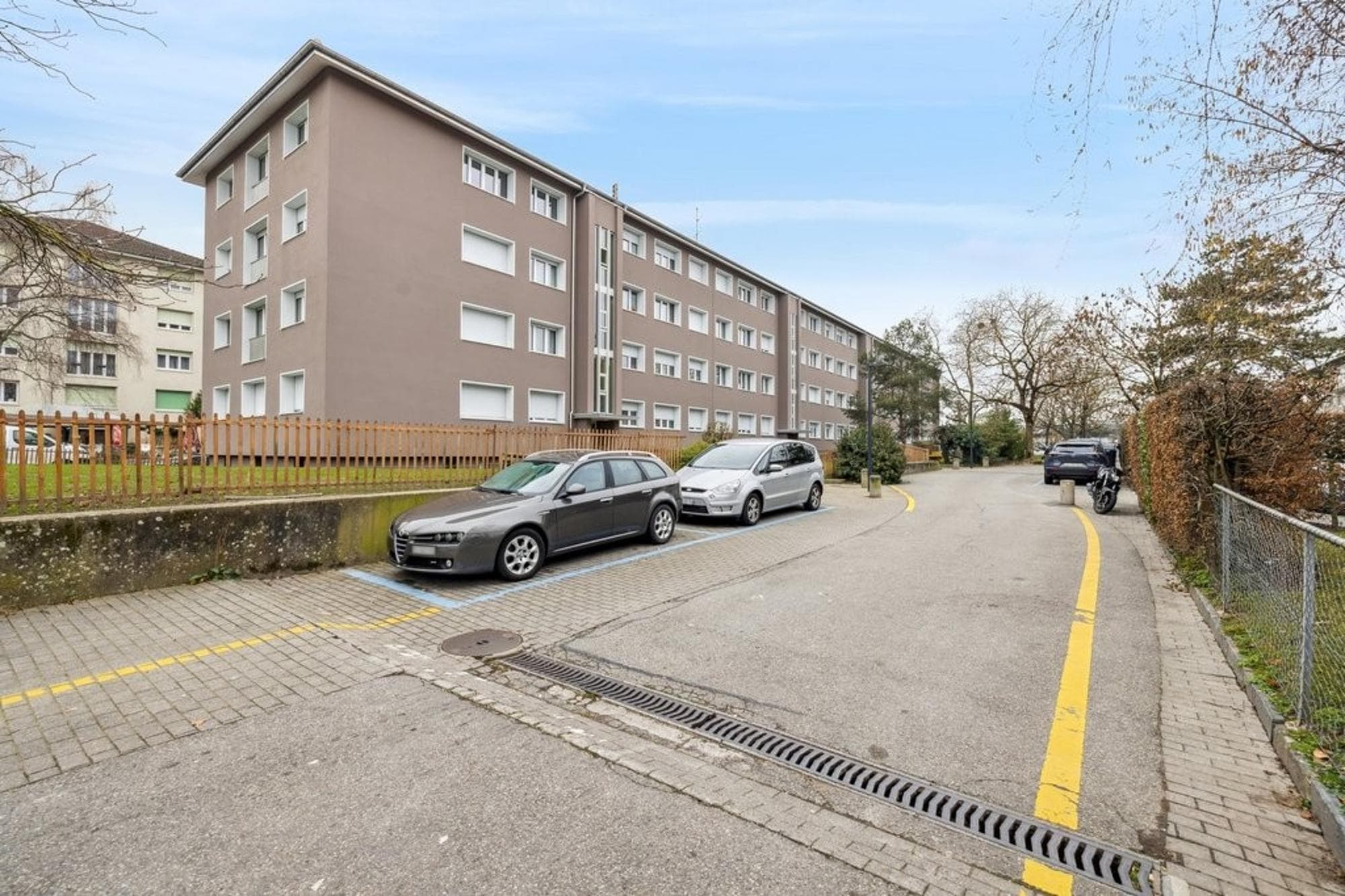 Appartement complètement rénové, idéalement proche des Nations