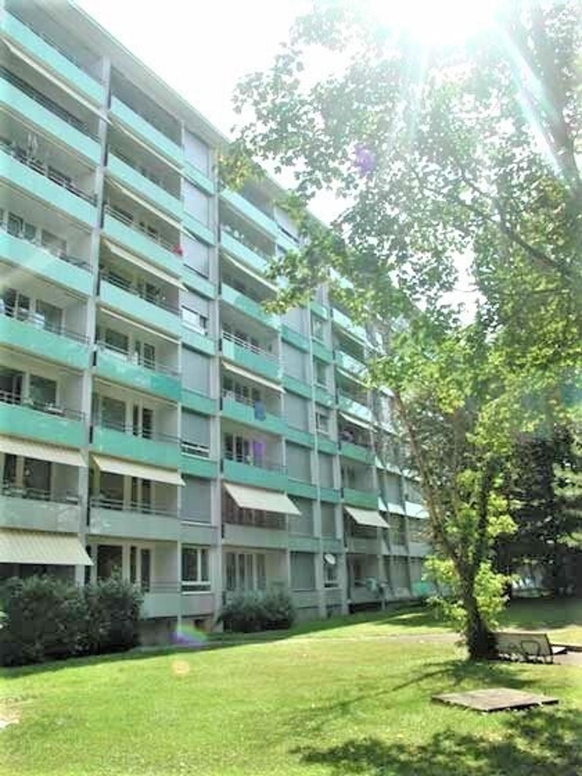 Proche Aéroport et organisations internationales