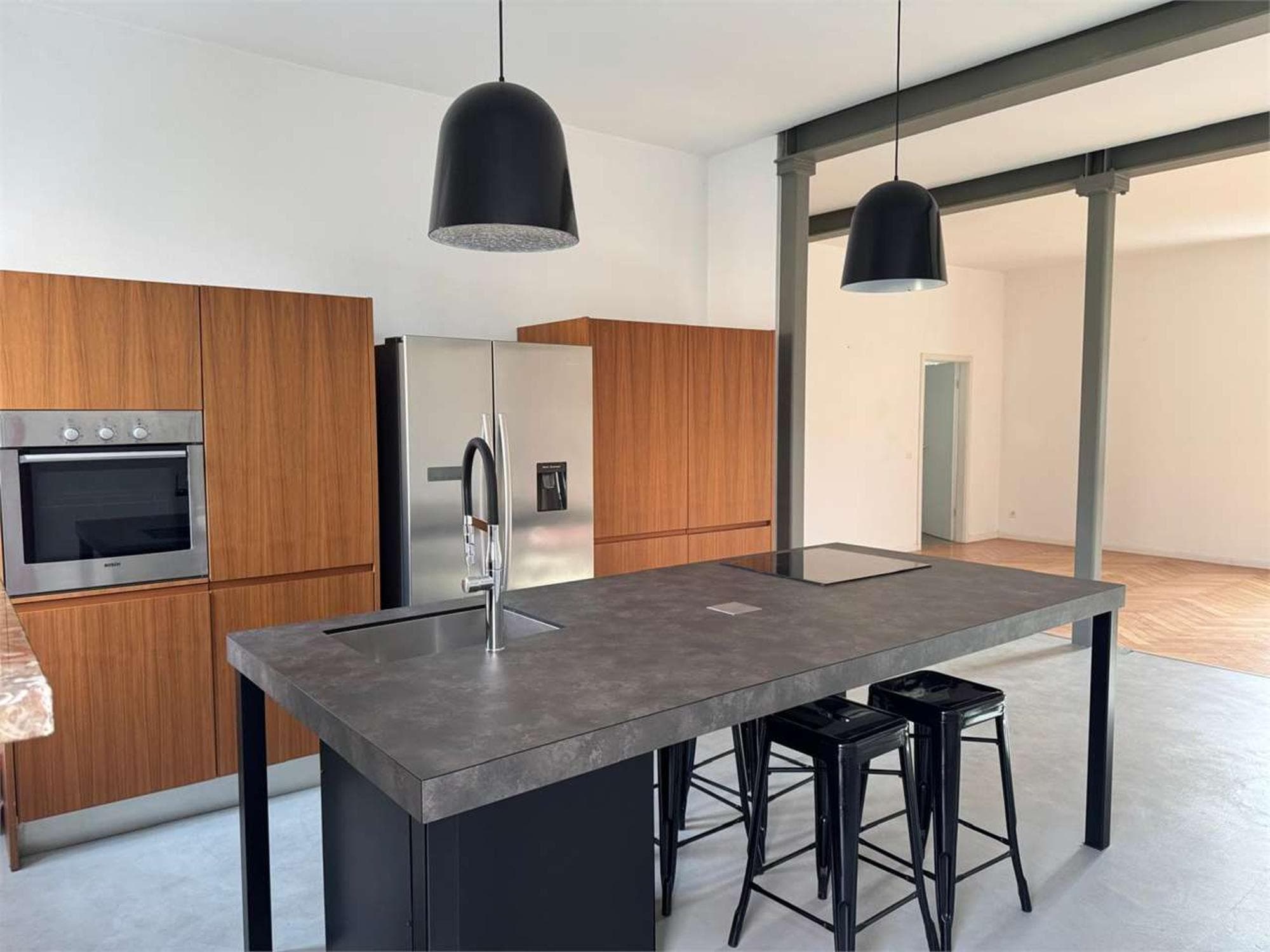 Casa signorile in affitto a Chiasso vicina al centro con grande giardi