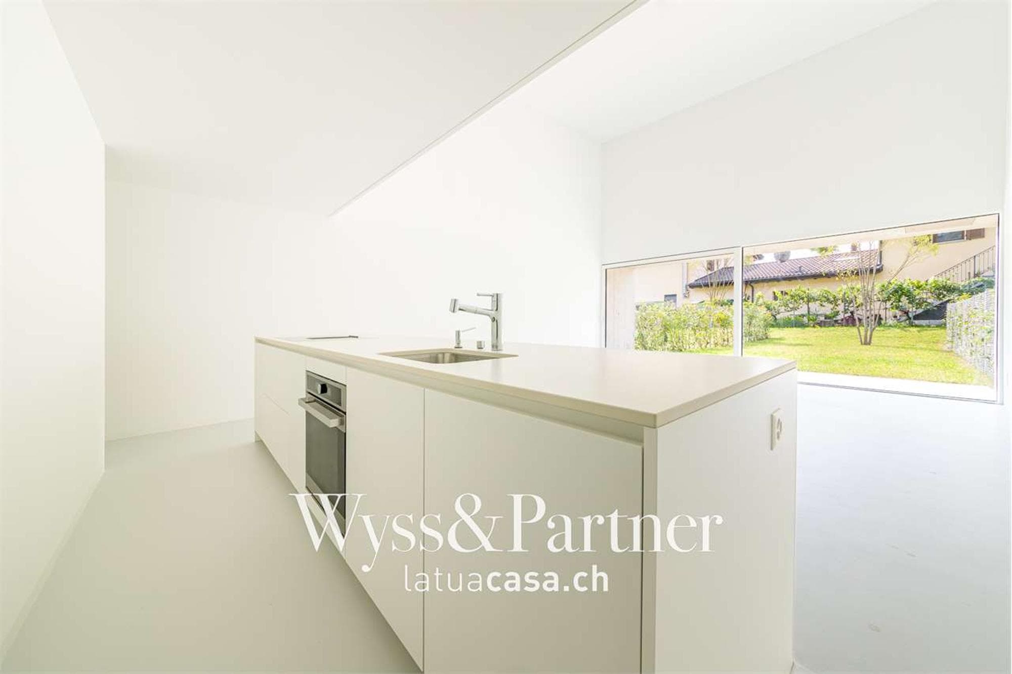 Tegna - villa centrale di nuova costruzione