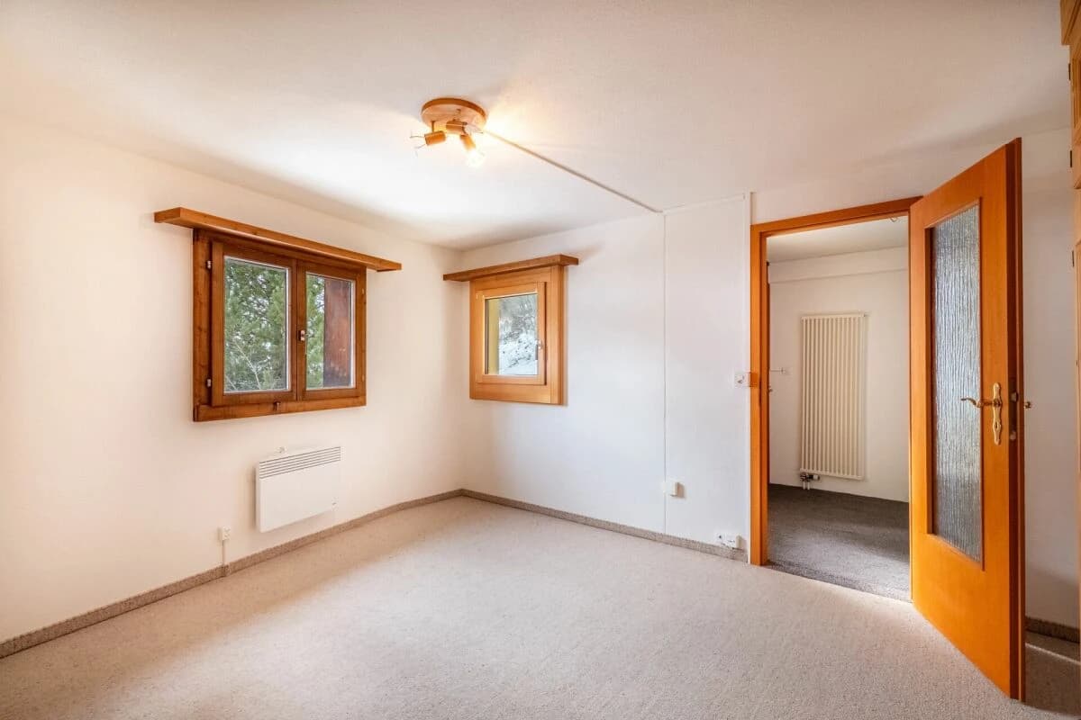 Hochwertige 4.5-Zimmer-Wohnung an ruhiger Toplage in La Punt Chamues-ch