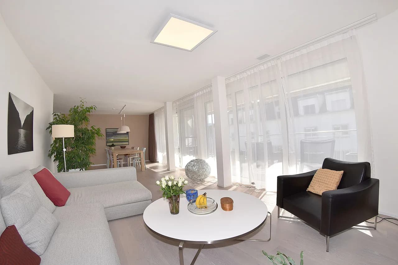 Modern, grosszügig und zentral