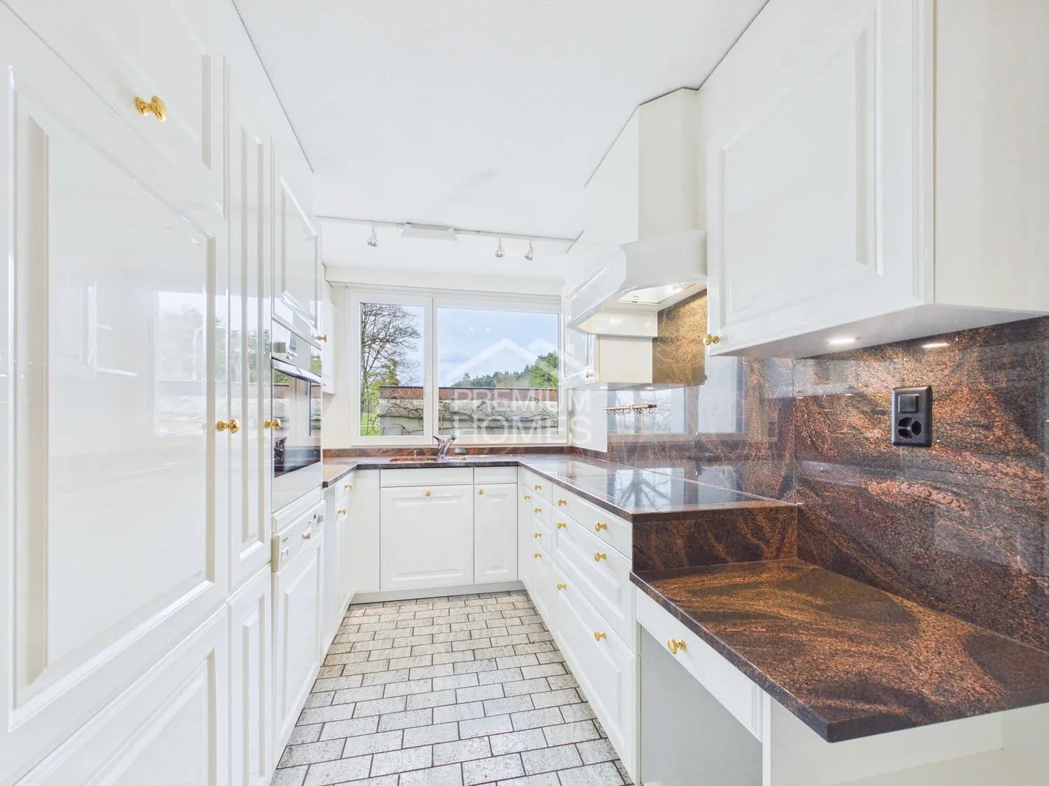 STEHEN SIE IM MITTELPUNKT