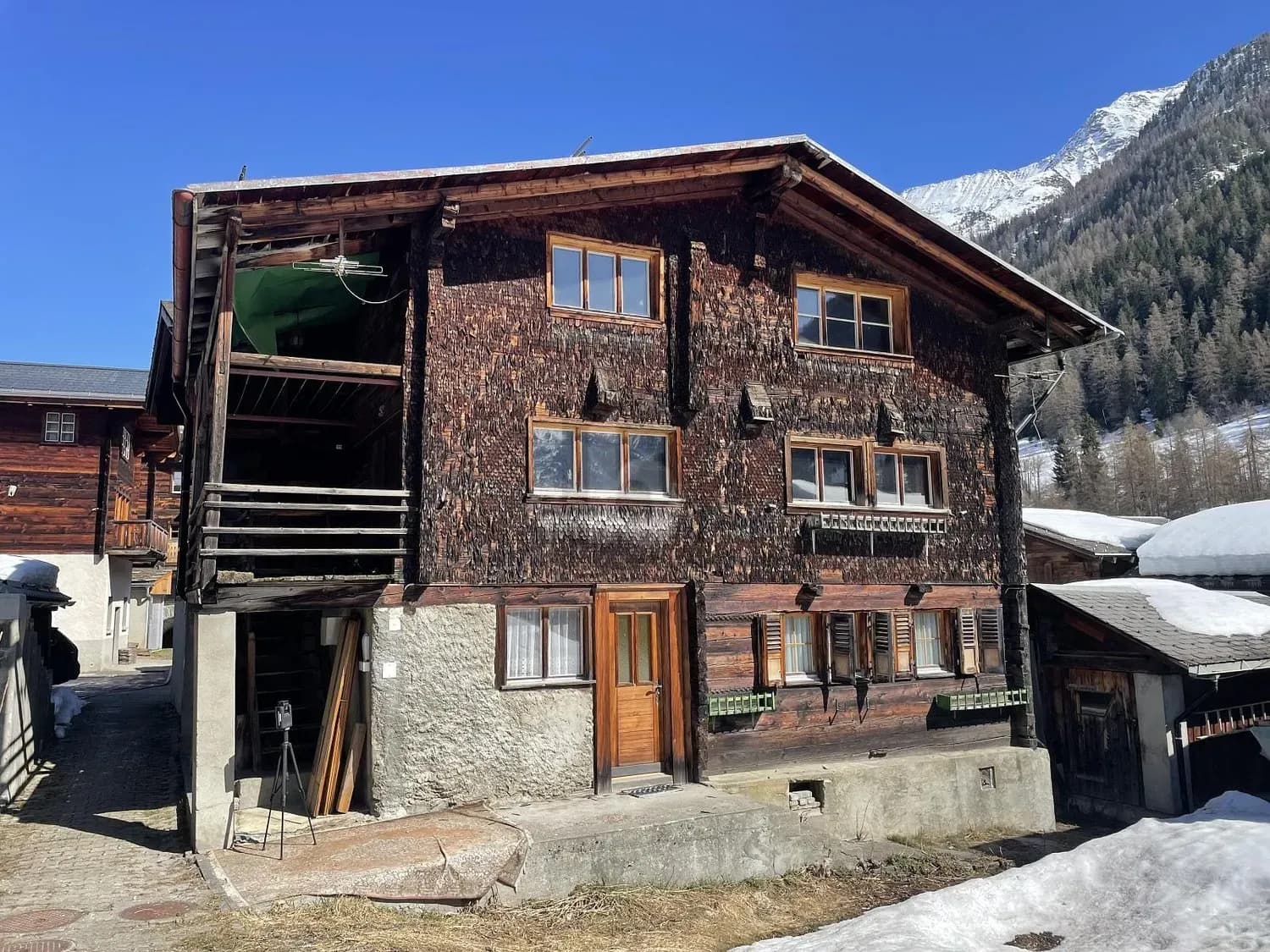 CHARMANT MIT PANORAMA UND AUSBAUPOTENZIAL