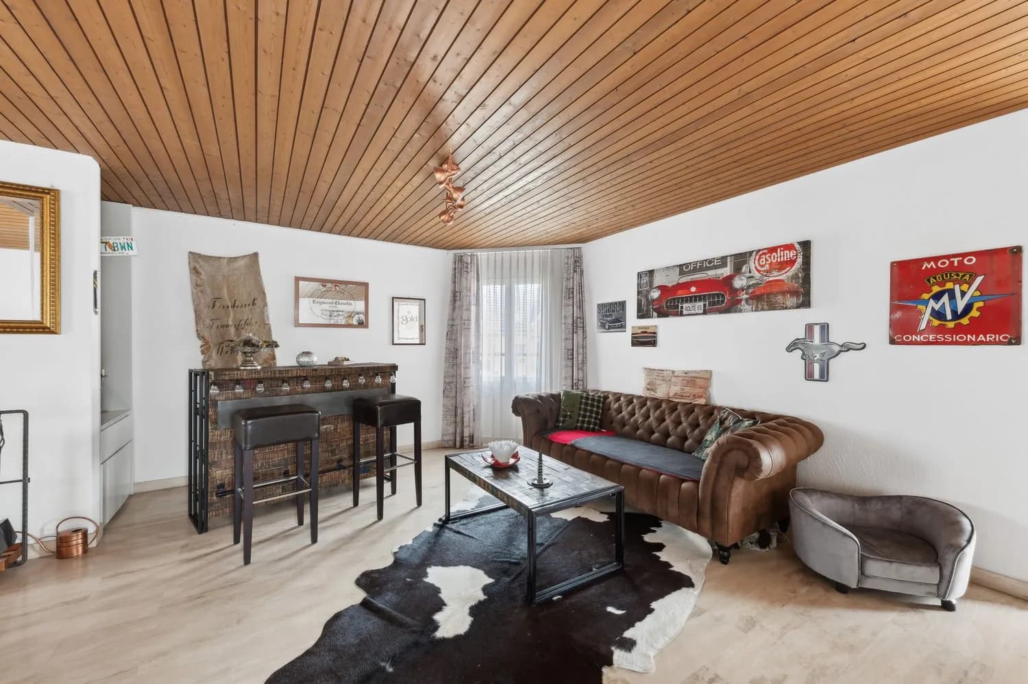 Den Sommer auf den Terrassen der hellen Attika- Maisonette in Henggart geniessen?