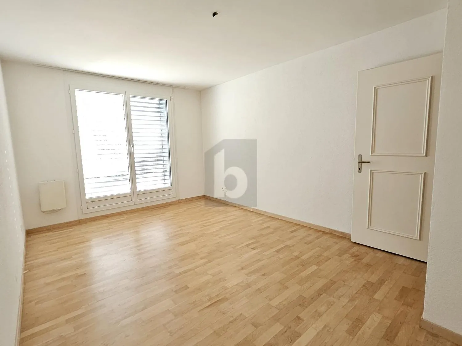 TRAUMHAFTE SICHT ÜBER DAS LIMMATTAL