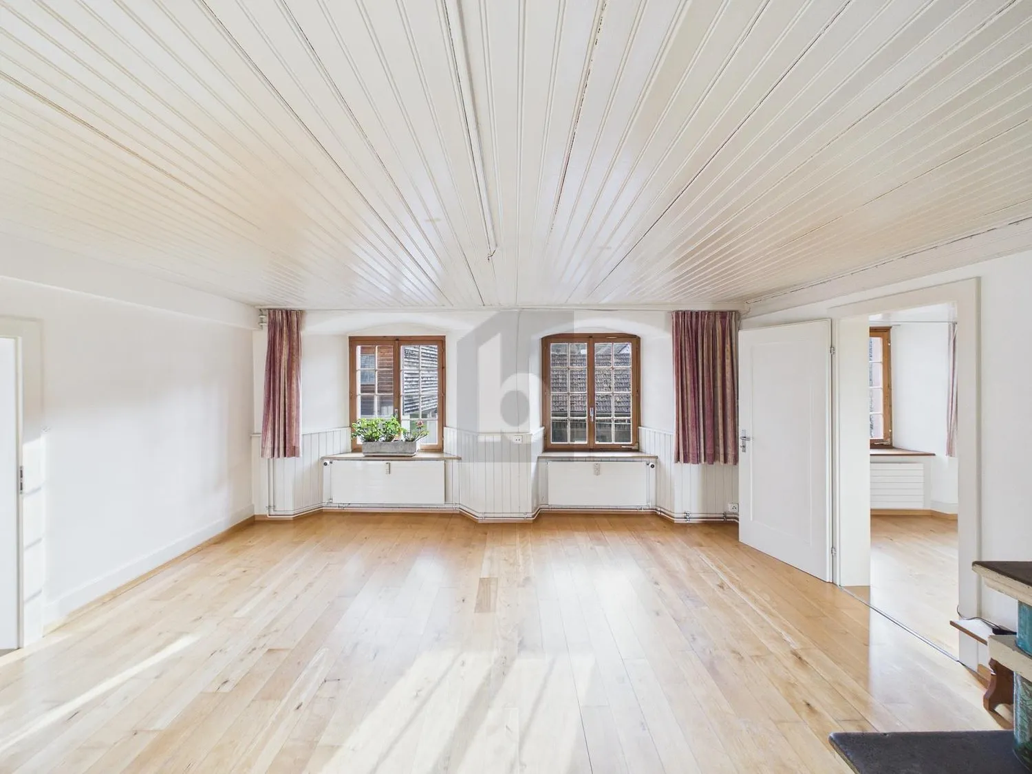 HISTORISCHES LANDLEBEN MIT KACHELOFEN