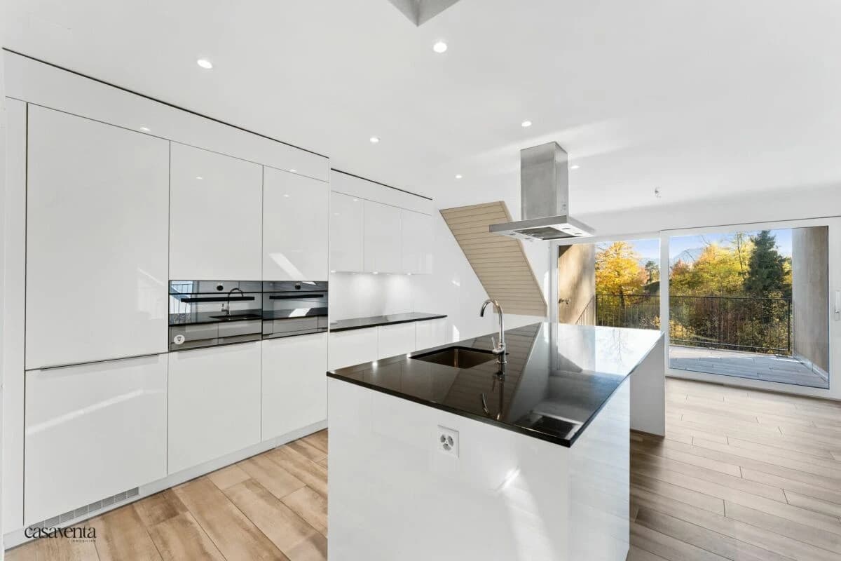 Moderne Dachmaisonette mit Einfamilienhaus-Charakter - bankengeprüft