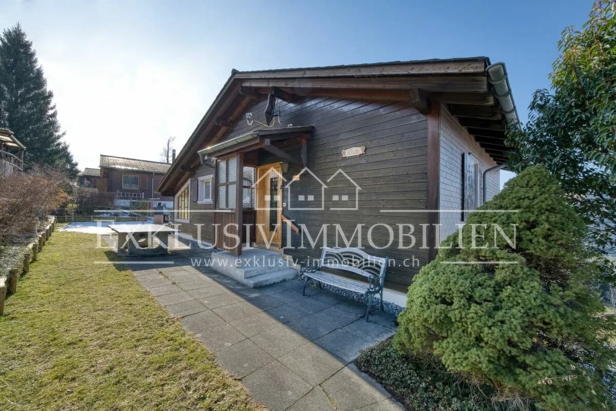 Alpiner Charme trifft Seepanorama - Ihr Rückzugsort über dem Ägerisee