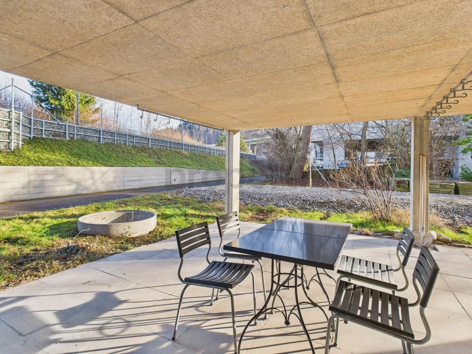 Moderne 4.5-Zimmer Maisonette-Wohnung mit viel Platz in Wünnewil-Flamatt