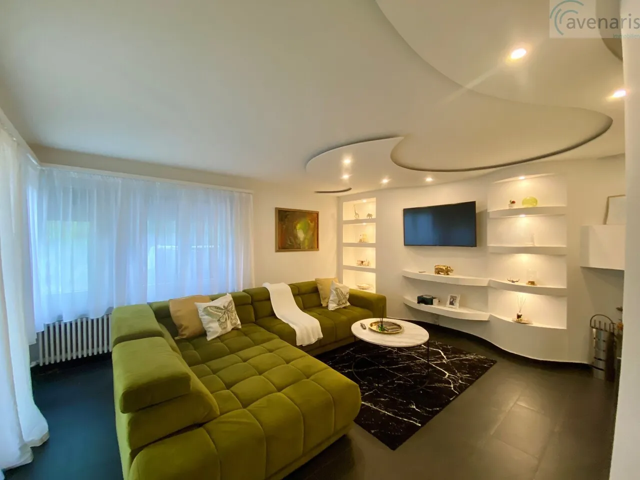 Modernes und geräumiges Doppeleinfamilienhaus an ruhiger Lage