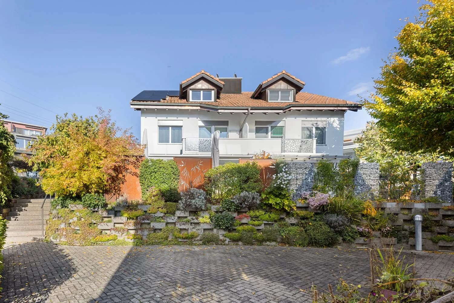 Gepflegte Wohnoase mit schönem Garten & vielen Extras