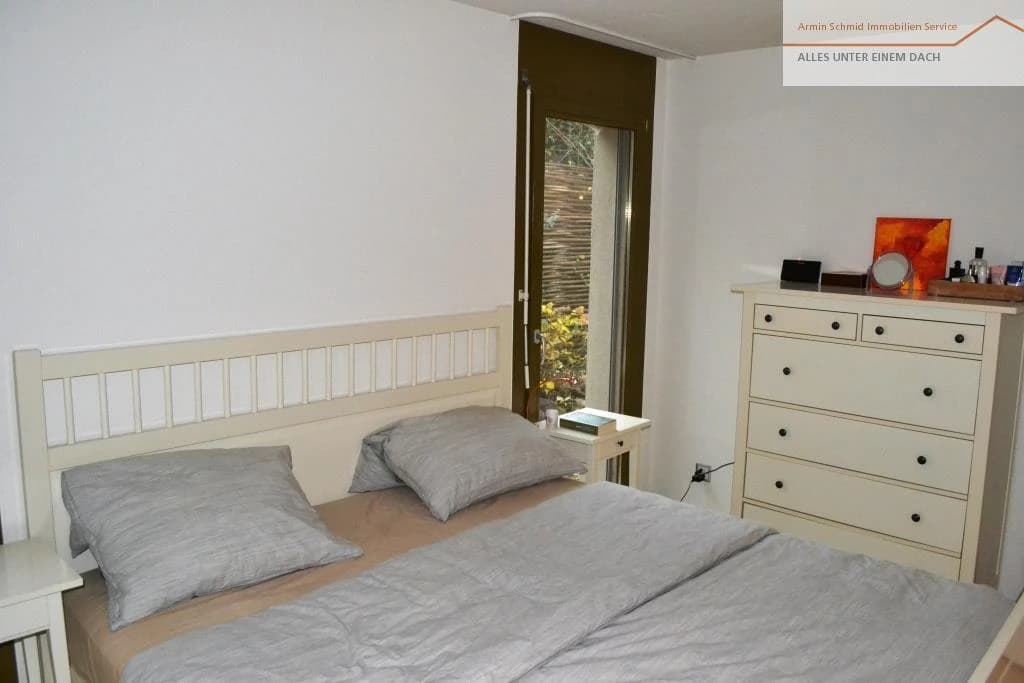 Top 6 1/2-Zimmerwohnung mit 2 Einstellhallenplätzen