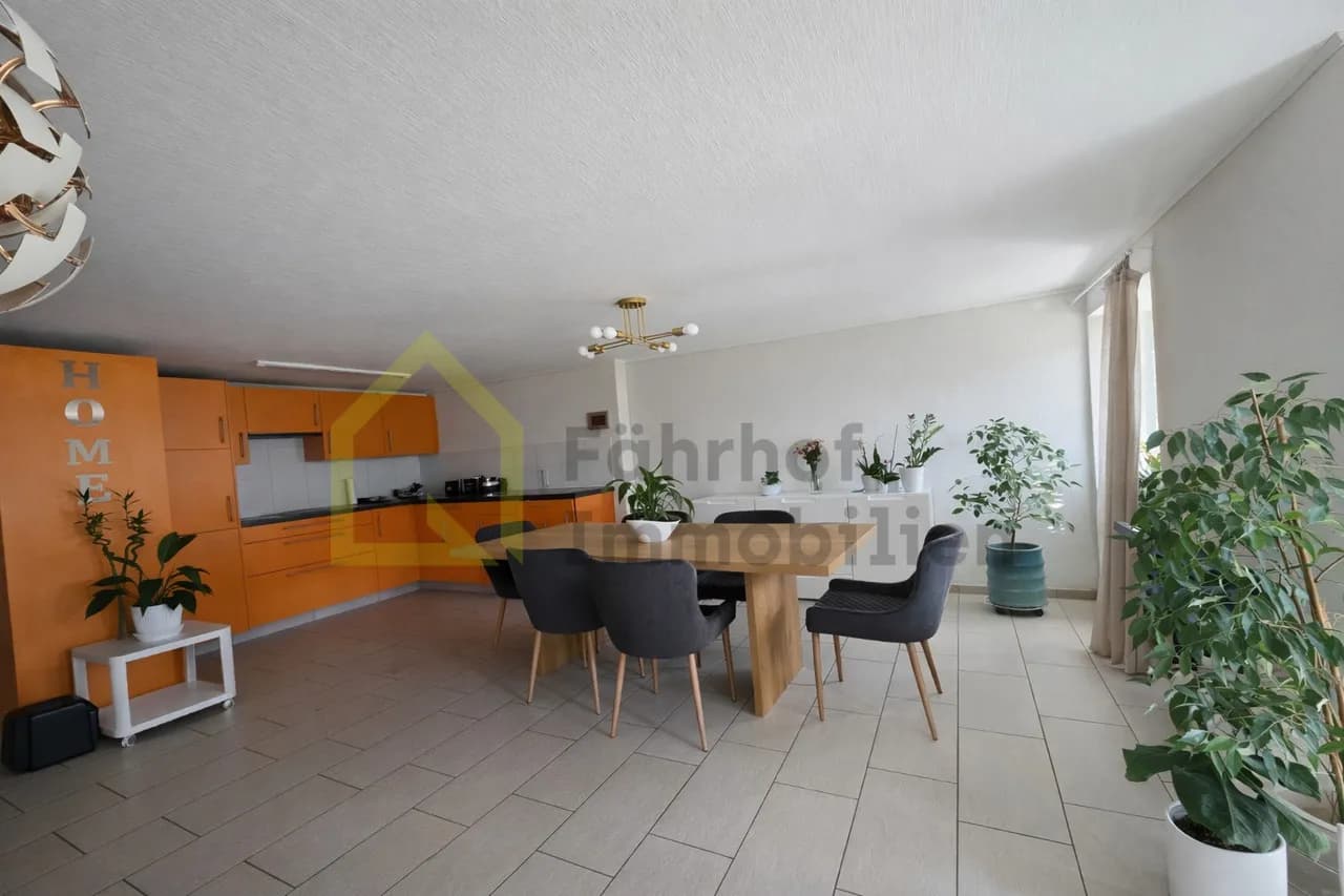 Helle Familienwohnung mit sonnigem Balkon