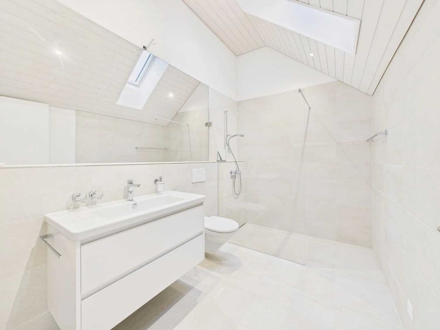 Modernes 5.5-Zimmer Reihenhaus mit praktischem Grundriss, Dorf