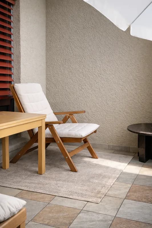 Dachwohnung mit Galerie & 4.4 % Rendite