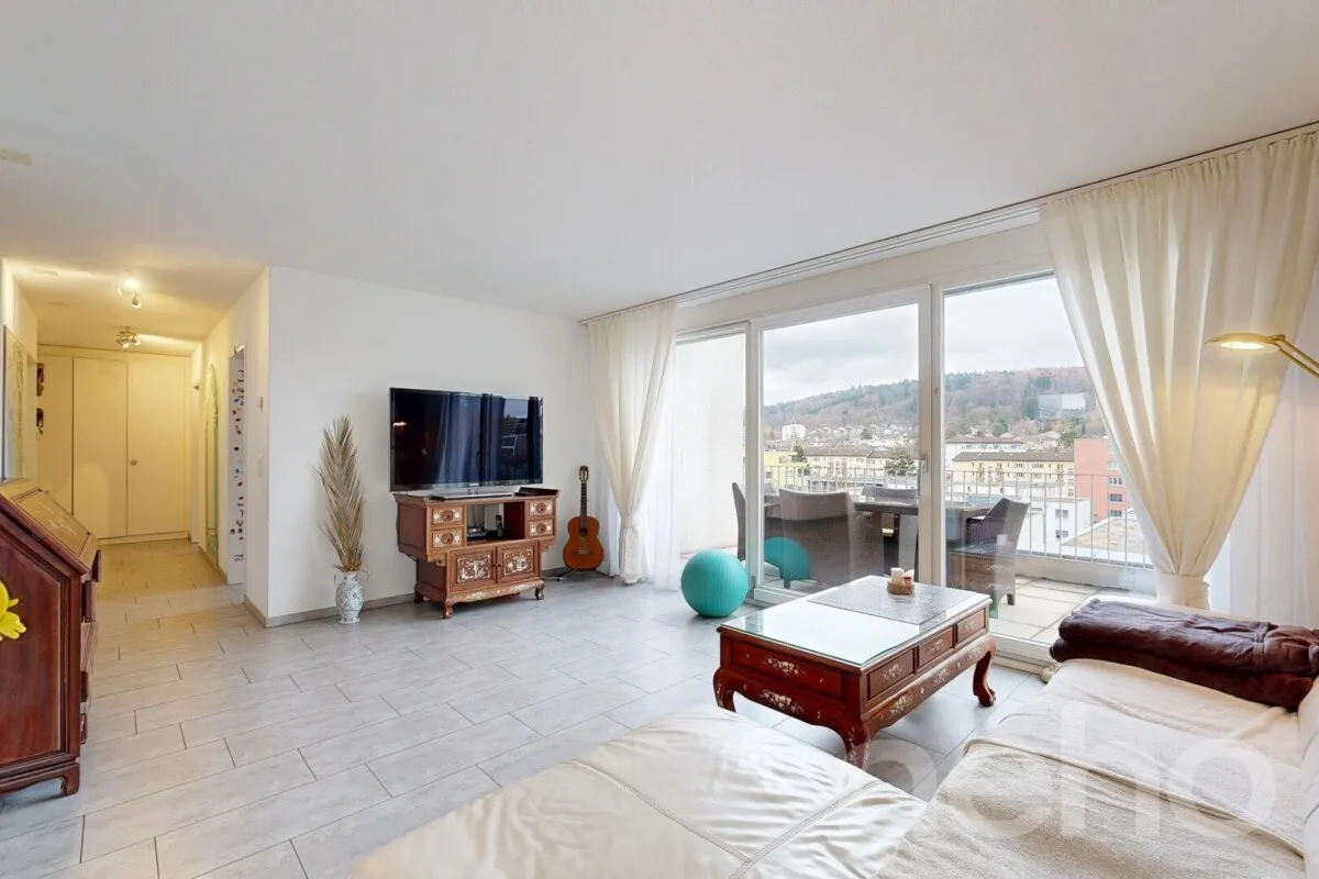 Schöne 3.5-Zimmer-Attikawohnung mit Weitsicht in Schlieren