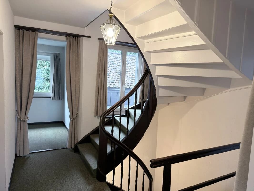 freistehendes Haus im Zentrum von Rüti