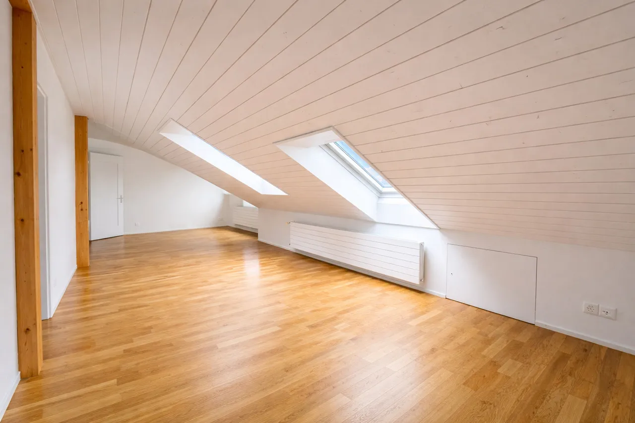 4.5 Zimmer Wohnung DG - städtische Wohnlage