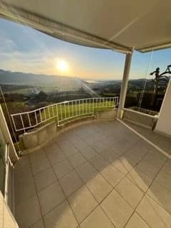 Neu renovierte 5.5-Zimmer-Wohnung mit Balkon, Gommiswald