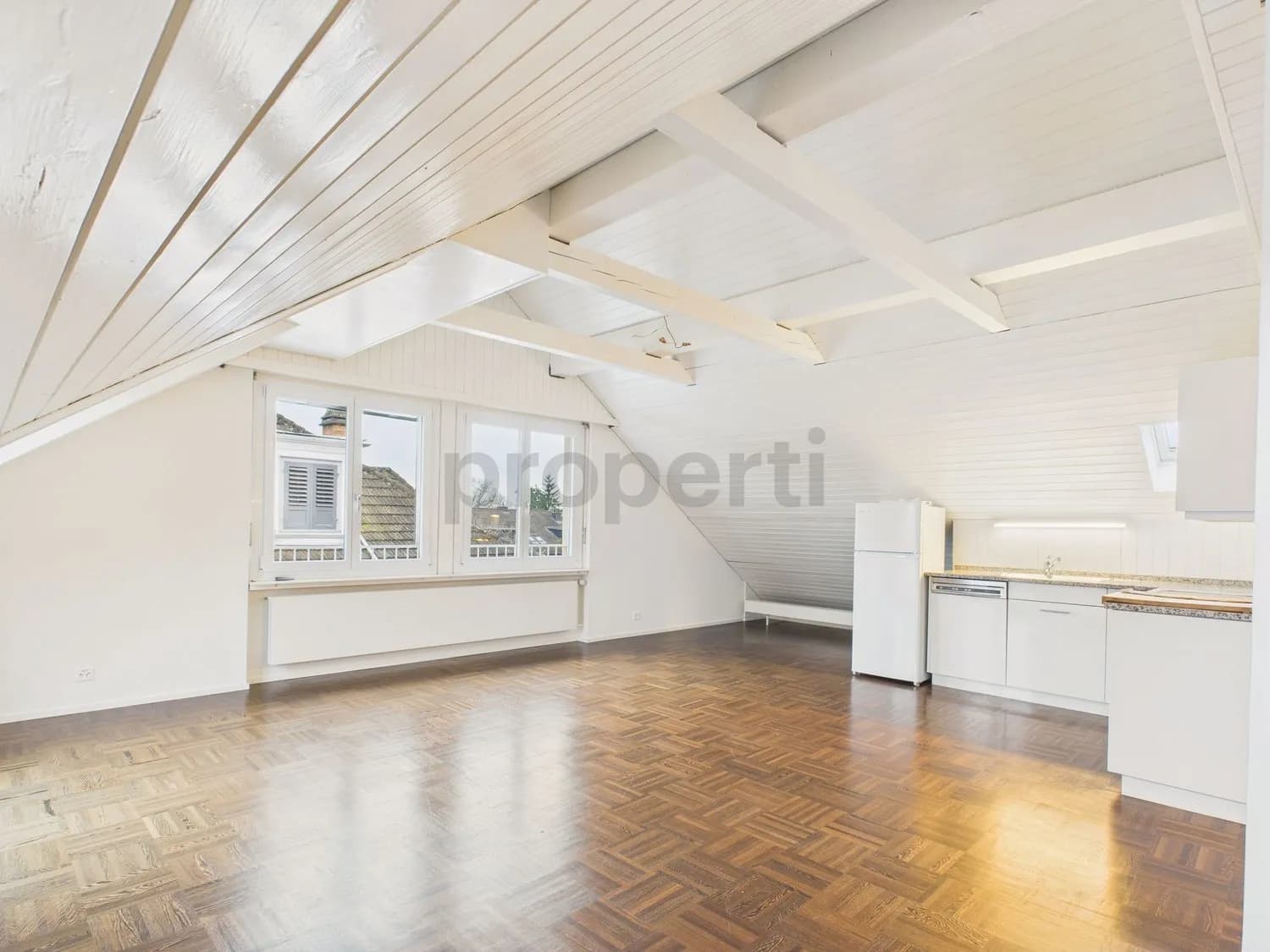 Charmante 3.5-Zimmer-Wohnung mit Balkon in Luzern