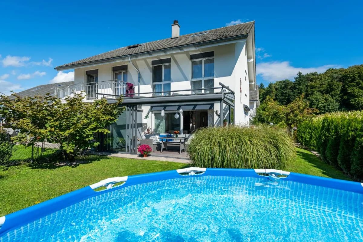 Traumhaft schöne & renovierte Doppelhaushälfte am Waldrand bei Schönbühl zu verkaufen