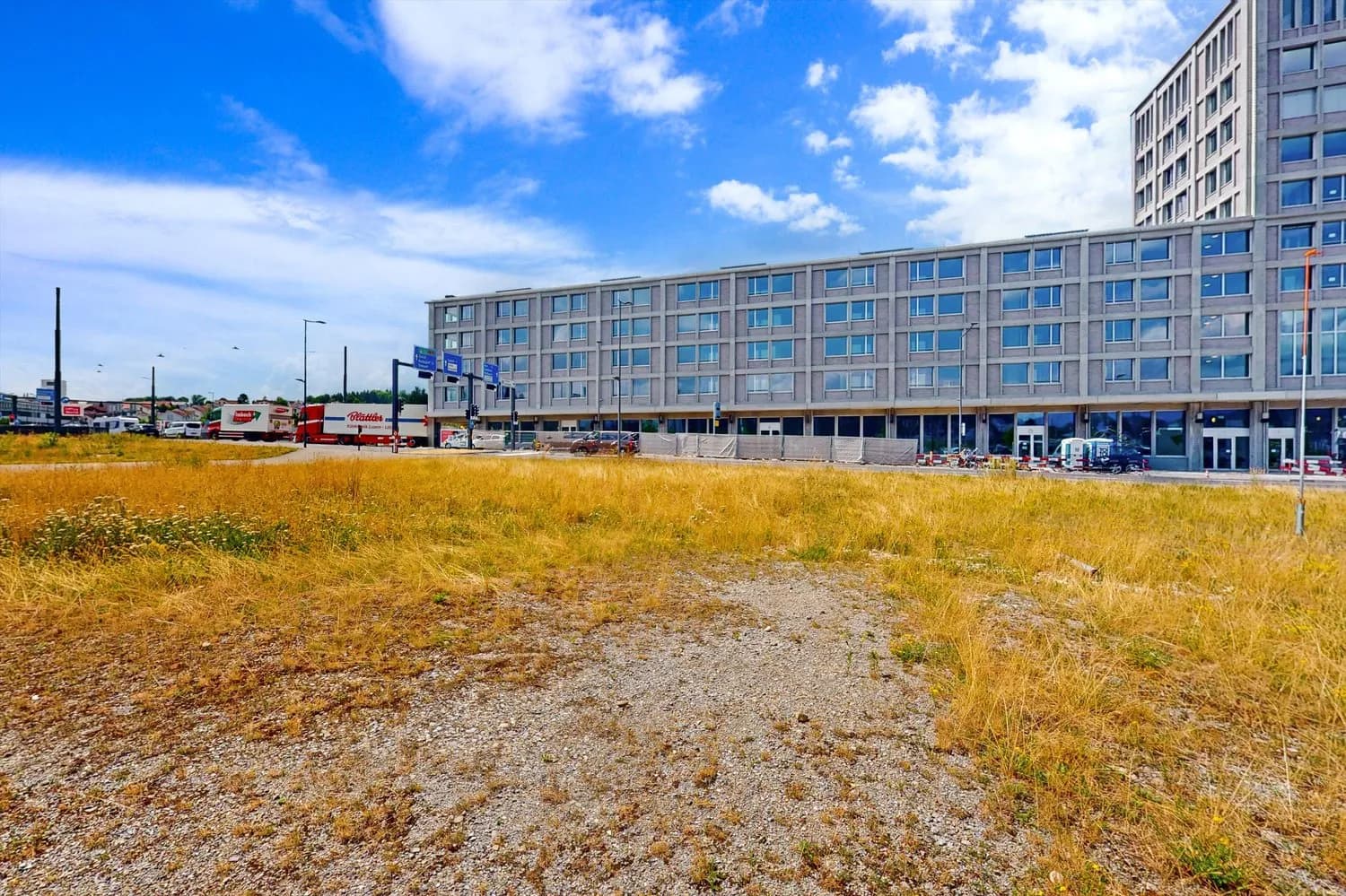 Fitness, Kino, Bowling, Läden und Restaurants – alles inhouse