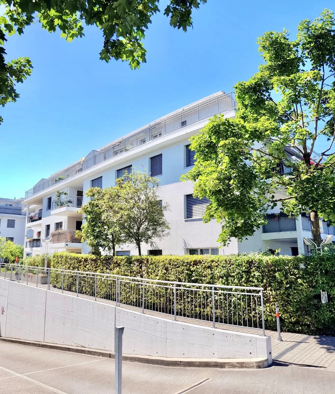 Grosszügige Wohnung mit Balkon