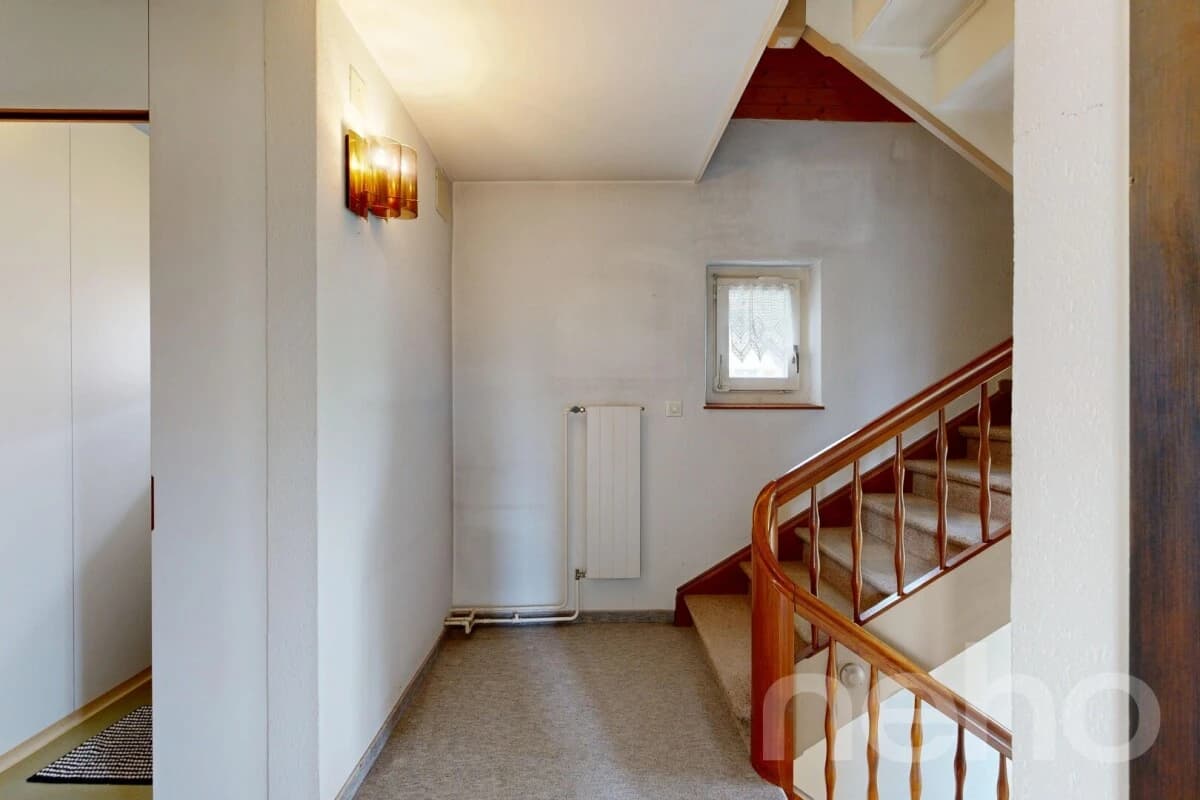 Freistehendes Einfamilienhaus mit vielseitigen Möglichkeiten