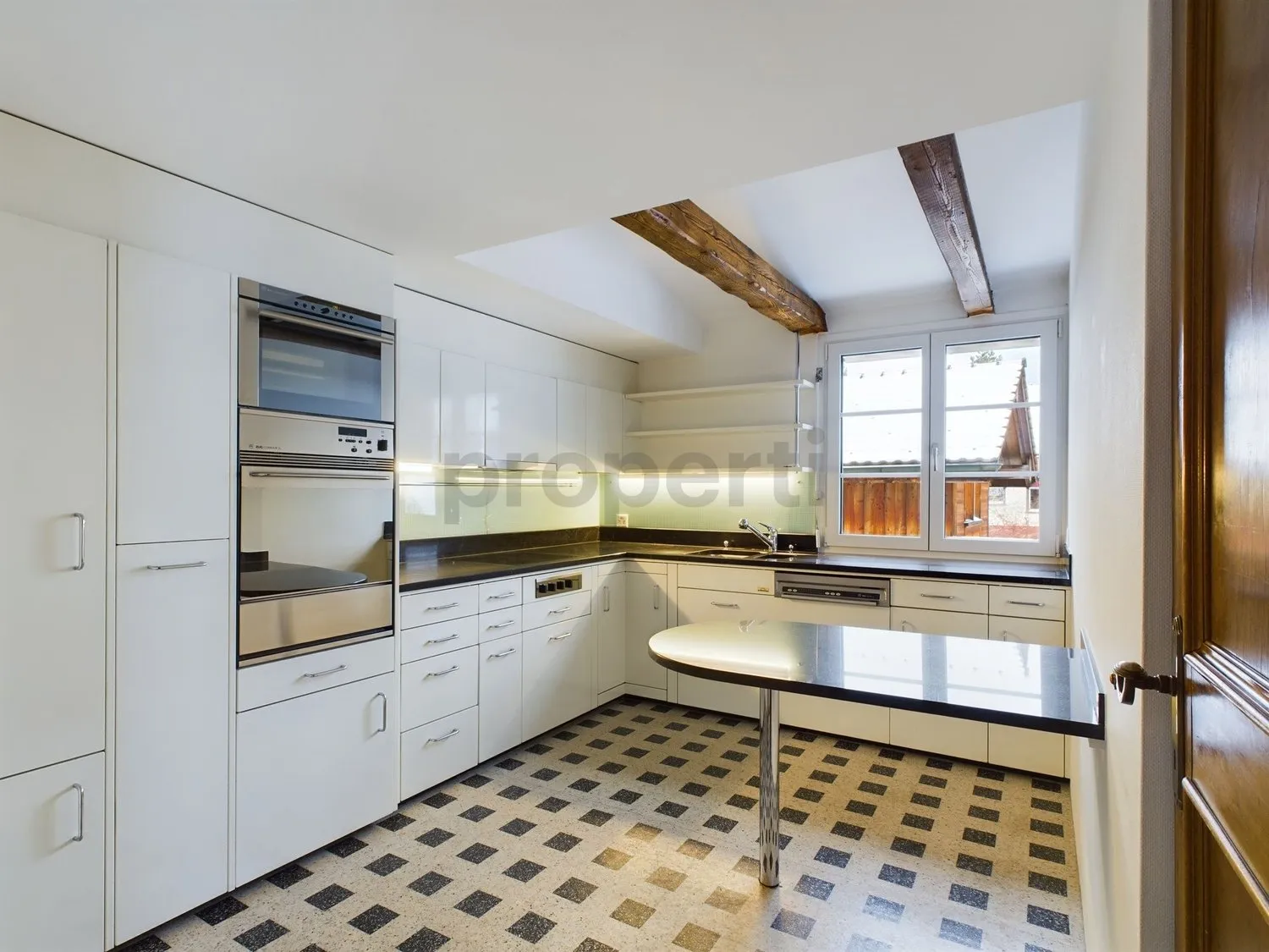 Modernes 5.5-Zimmer-Maisonette-Zuhause auf drei Etagen mit Balkon in Gais