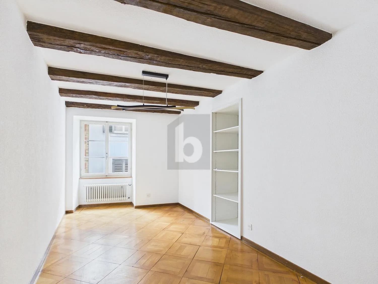 CHARMANT MIT CHEMINÈE