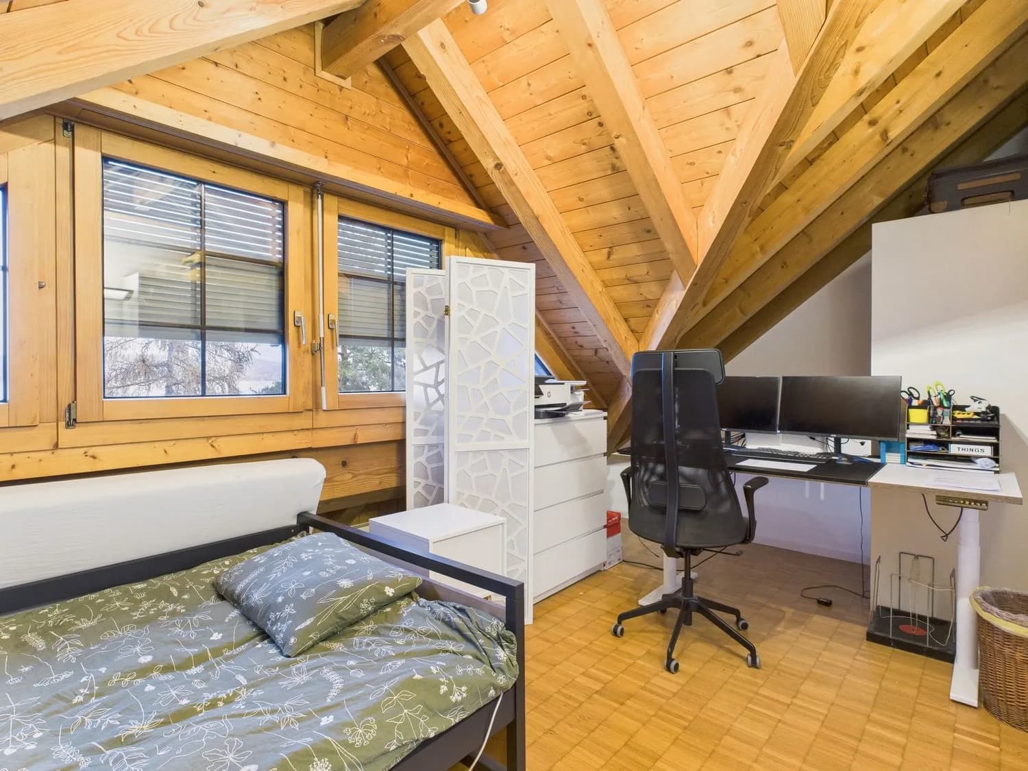 Grosszuegige 5.5-Zimmer Maisonette-Wohnung mit Seesicht in Freienbach