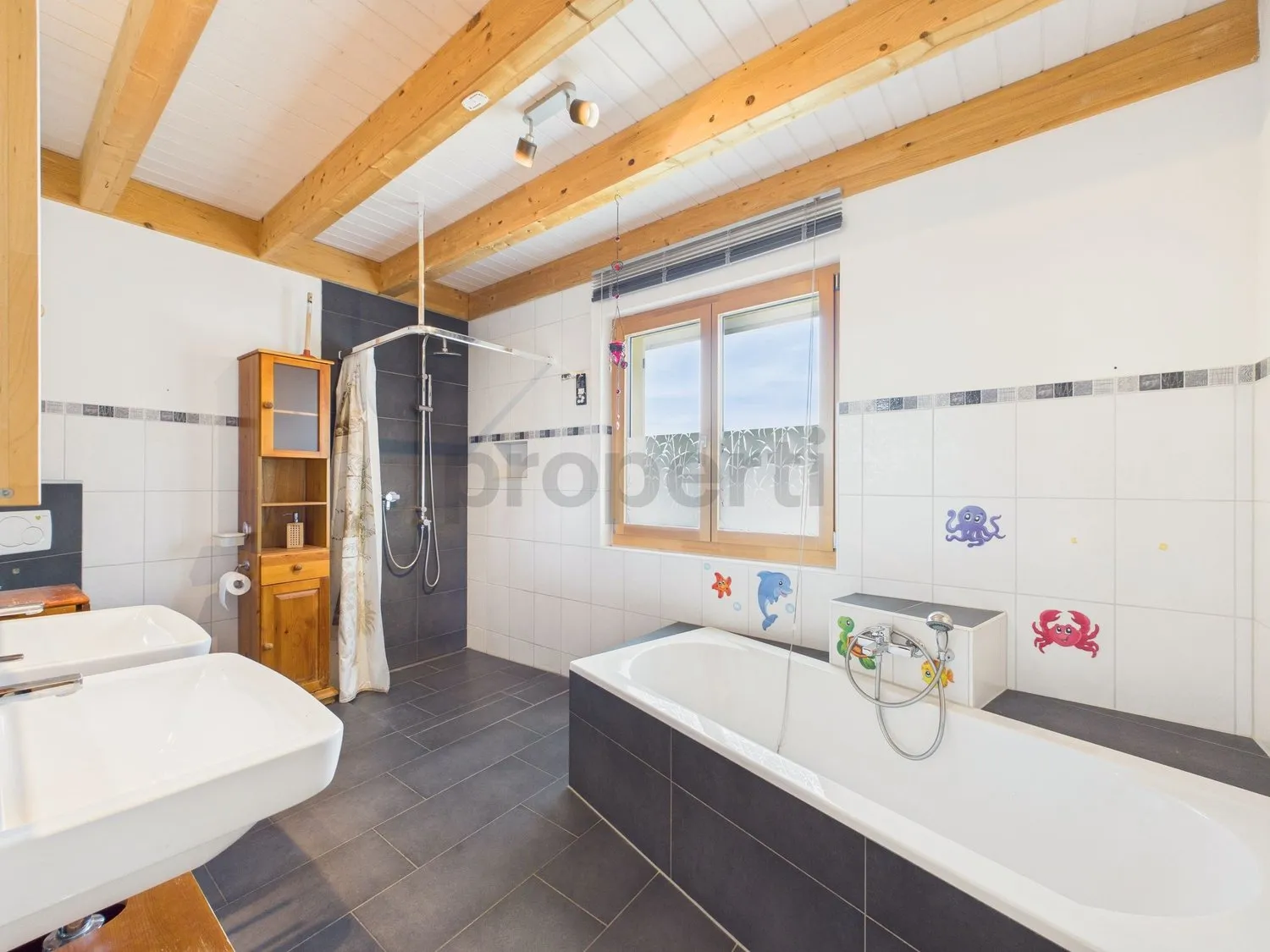 Ruhiges 4.5-Zimmer-Einfamilienhaus mit grosser Terrasse in Breitenbach