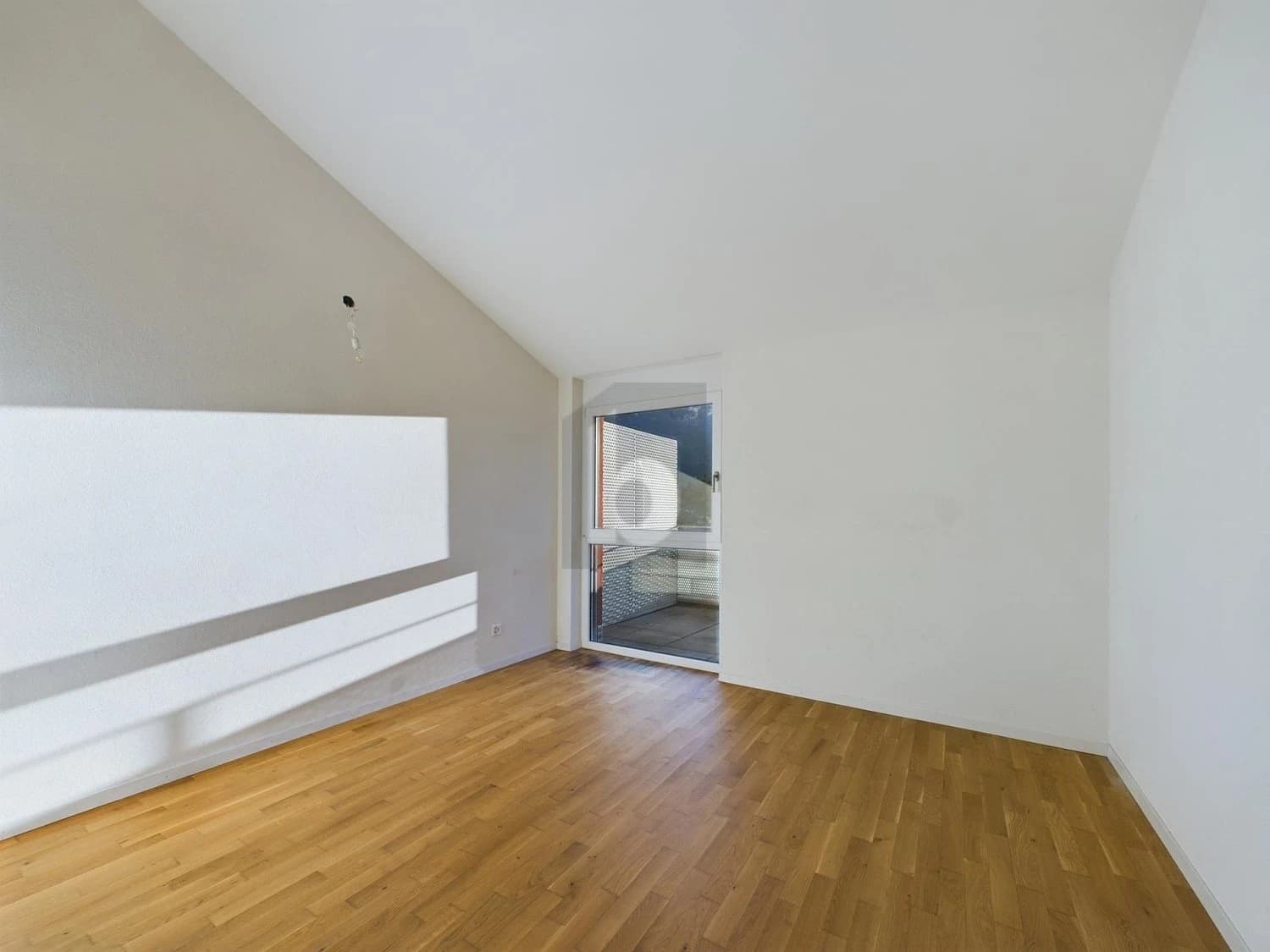 SONNIG, RUHIG MIT WEITBLICK