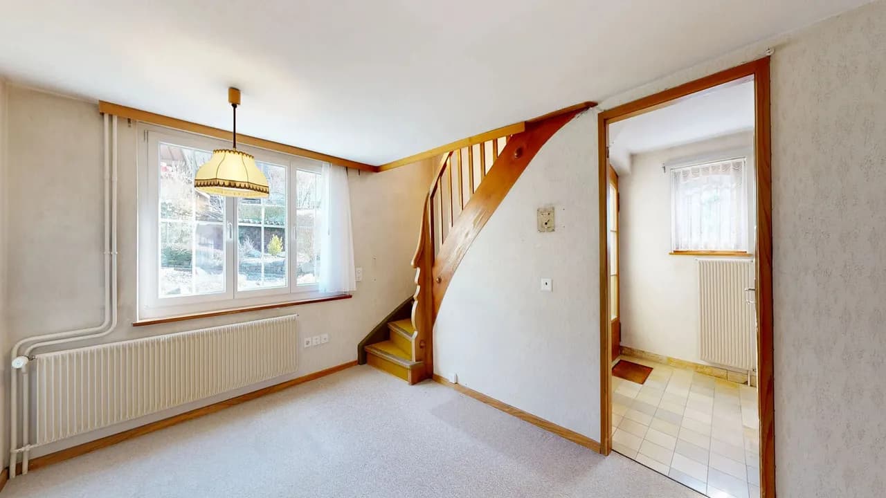 Idyllisches 6-Zimmer-Einfamilienhaus mit Garage und Aussenparkplatz