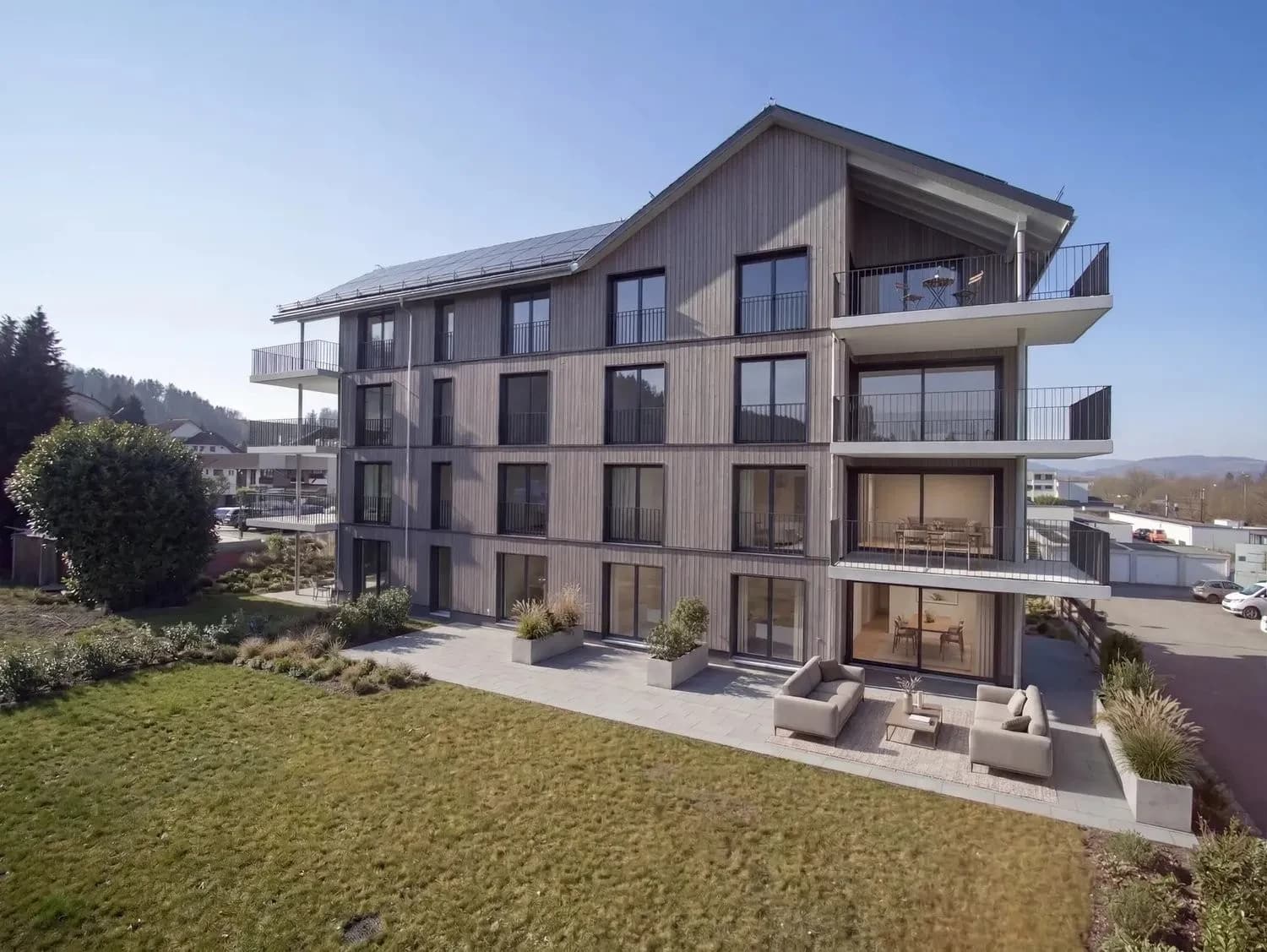 ERSTVERMIETUNG: Wohnen mitten im Dorf