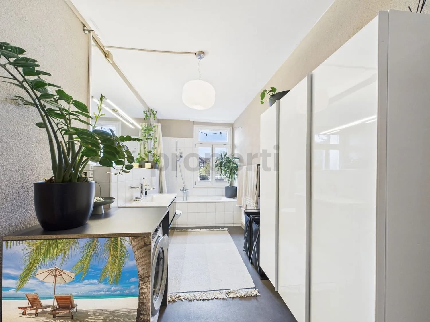 Elegante 6-Zimmer-Altbauwohnung, kernsaniert und lichtdurchflutet