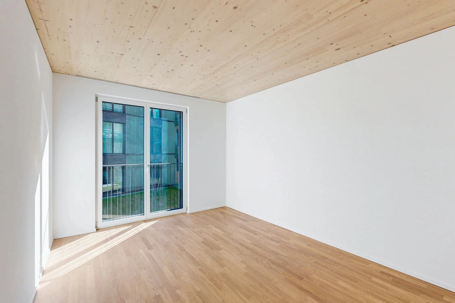 Moderne und helle Wohnung an zentraler Lage