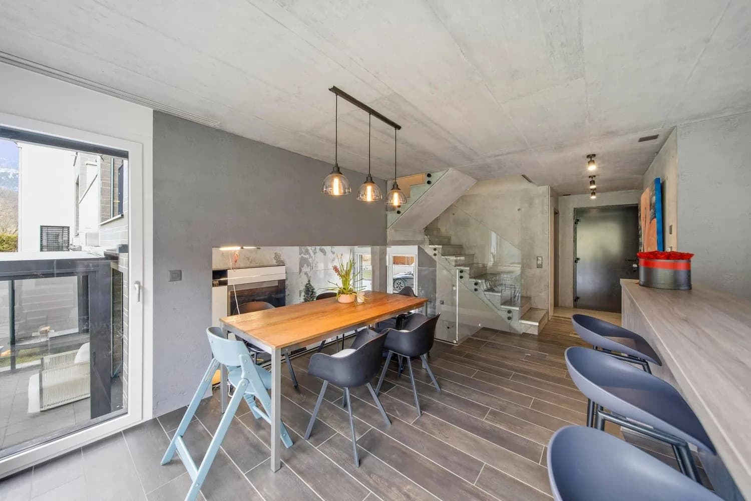 ECKIG, KANTIG & KLAR - MODERNES ARCHITEKTENHAUS