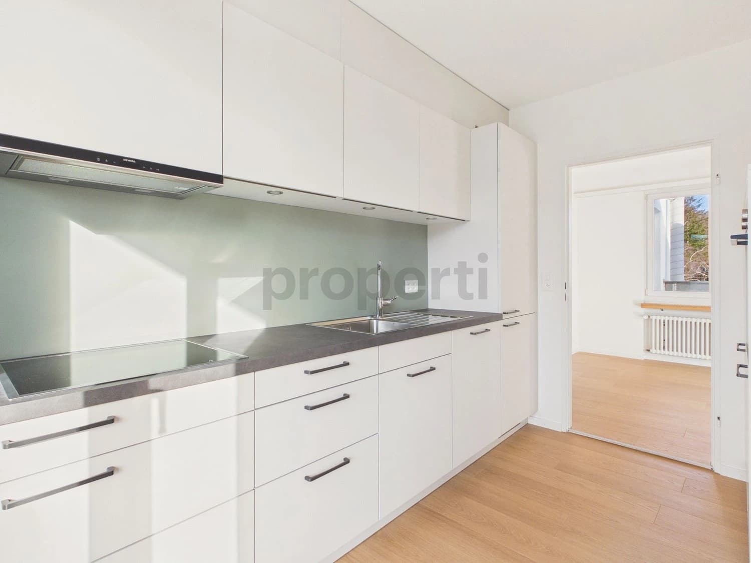 Neu renovierte 3.5-Zimmer Wohnung in Reinach