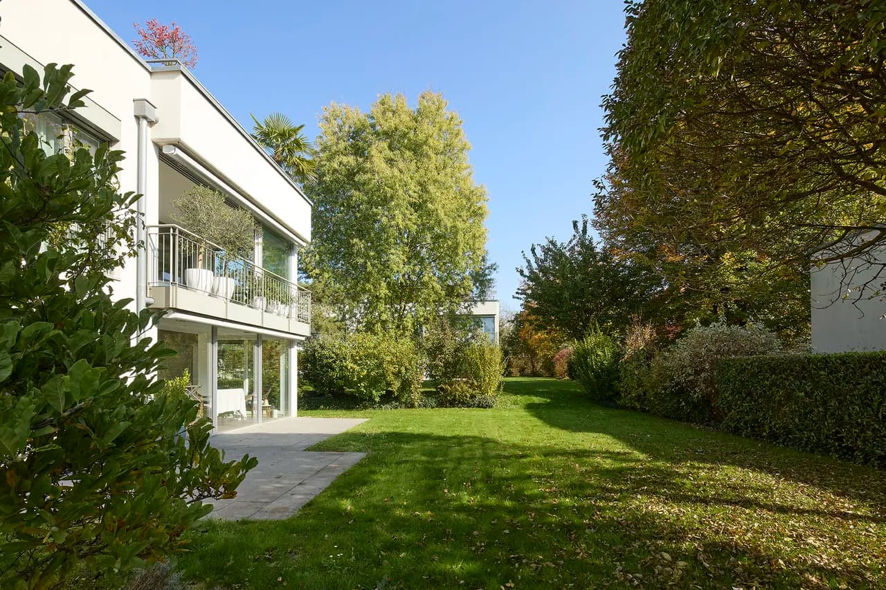 4.5 Zi.-Wohnung mit 173 m² Gesamtnutzfläche und Sky-Frame-Wintergarten